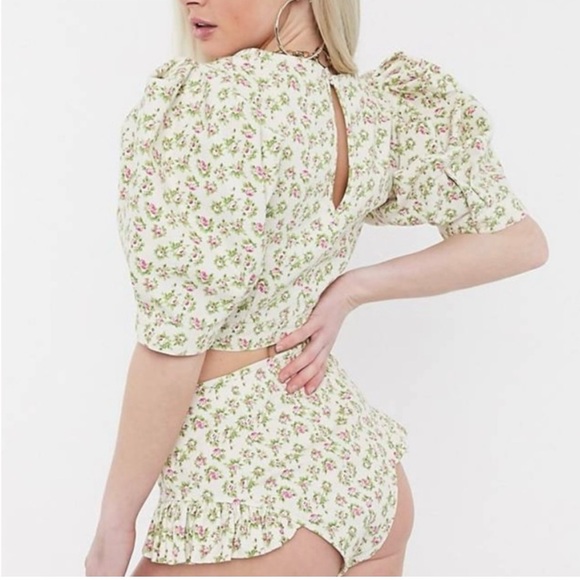 ASOS Curve Floral Design Cream Denim Crop Top! Plus Size! BNWOT! - Picture 3 of 4